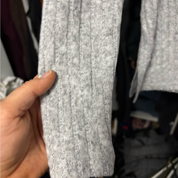 Gray Ribbed Long Sleeve Sweatshirt - Picture 4 of 4